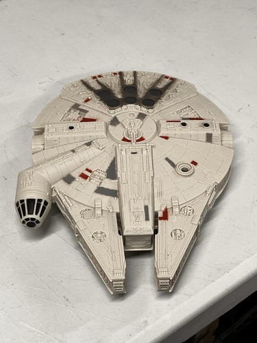 Star wars millenium falcon the - star,